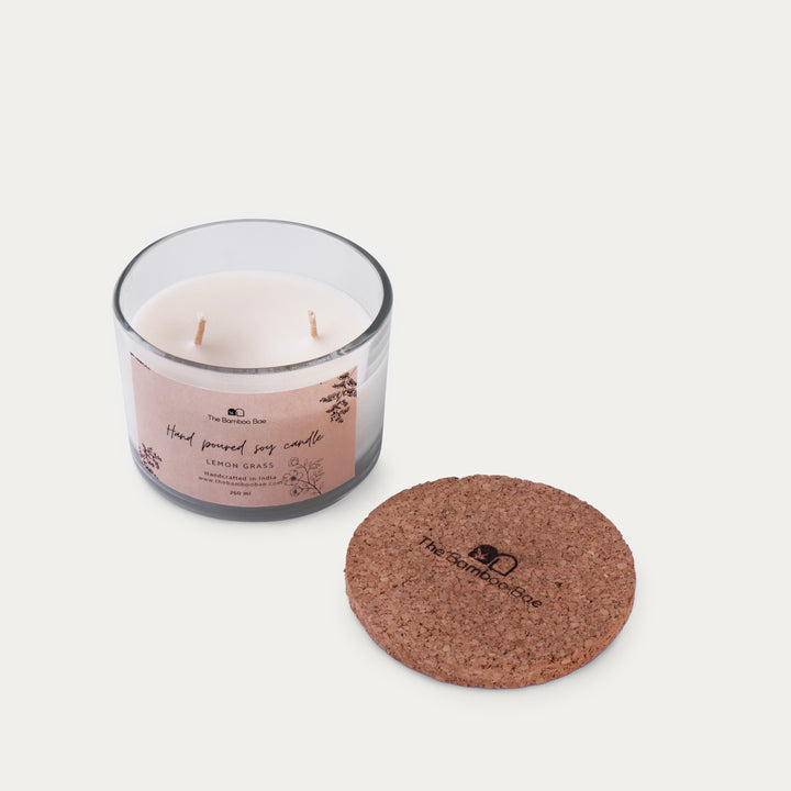 Cork lid soy candle